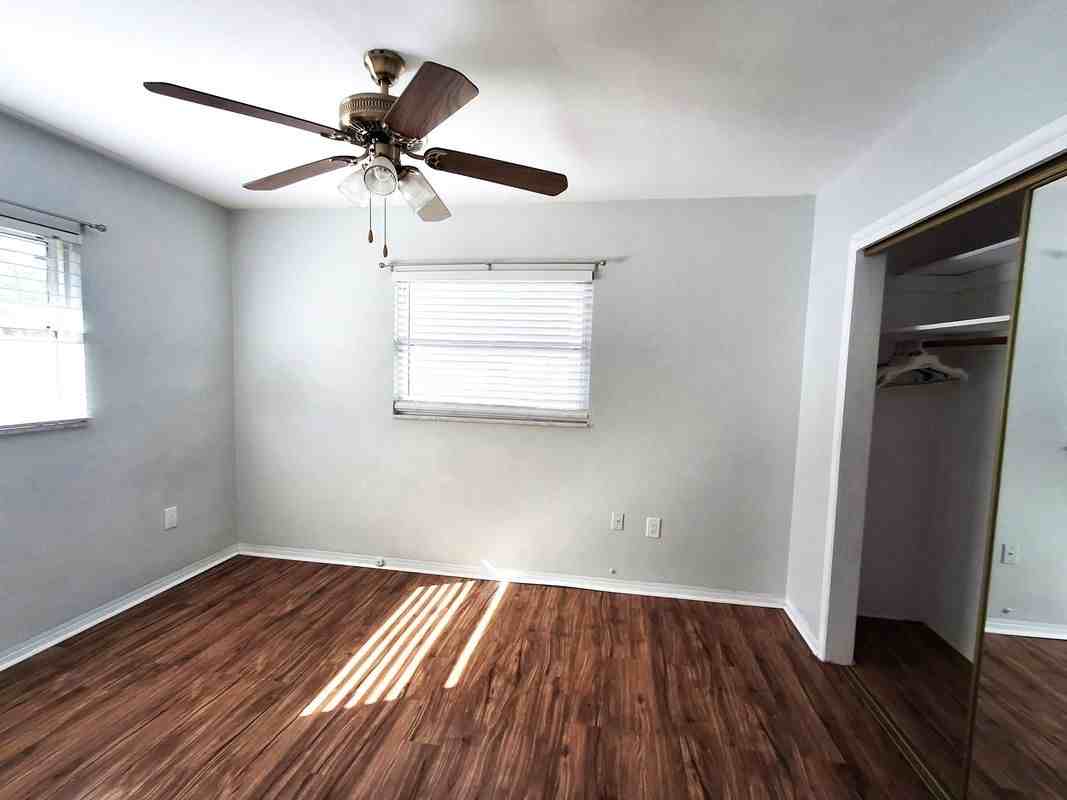 8164 127th St - Photo 3 of 26