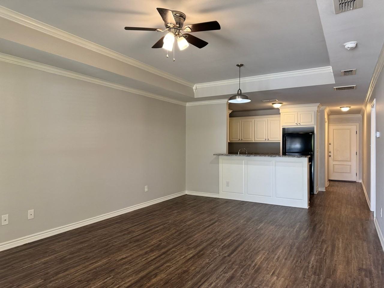 2300 Airline Dr #2305 - Photo 4 of 28