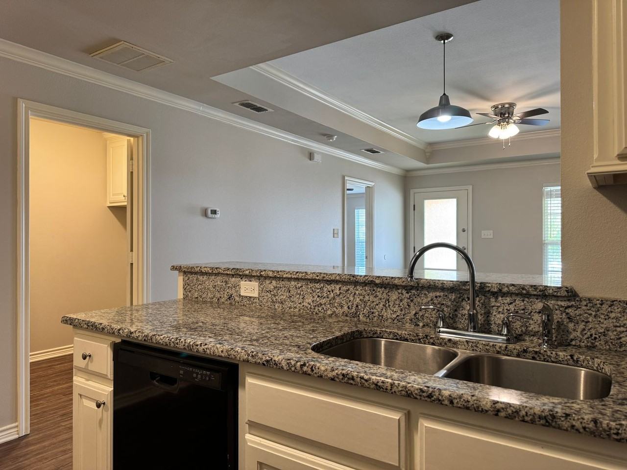 2300 Airline Dr #2305 - Photo 7 of 28