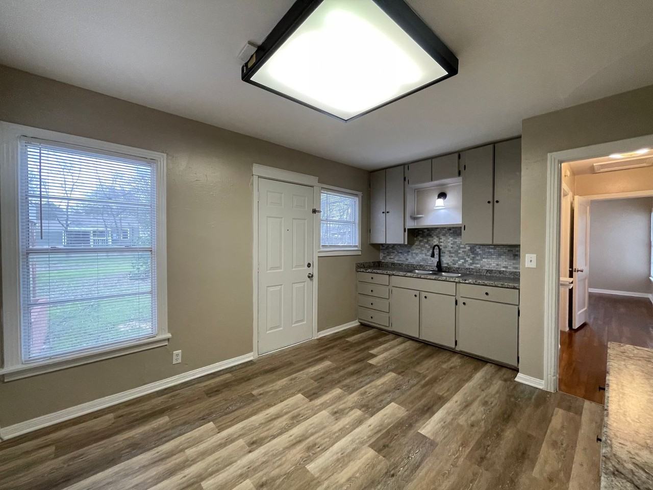 7424 Arlie Ave - Photo 4 of 14