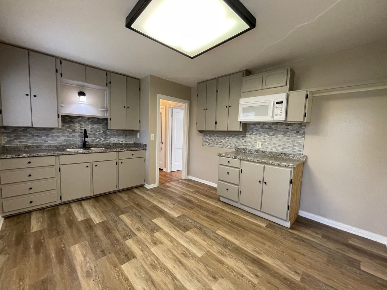 7424 Arlie Ave - Photo 5 of 14