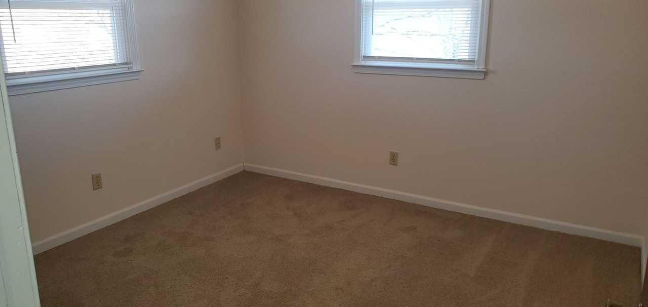 306 Southampton Dr - Photo 7 of 16