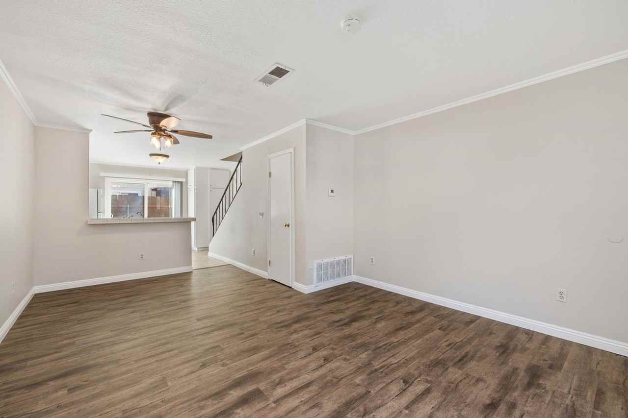 10187 Peaceful Ct - Photo 5 of 19