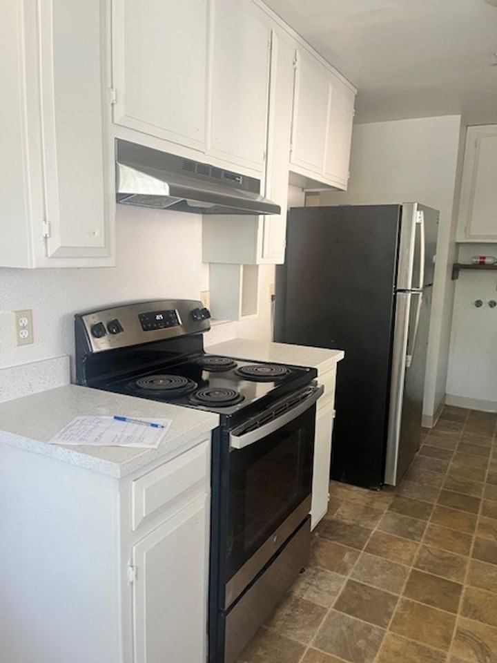 3321 Victoria Pl - Photo 4 of 4