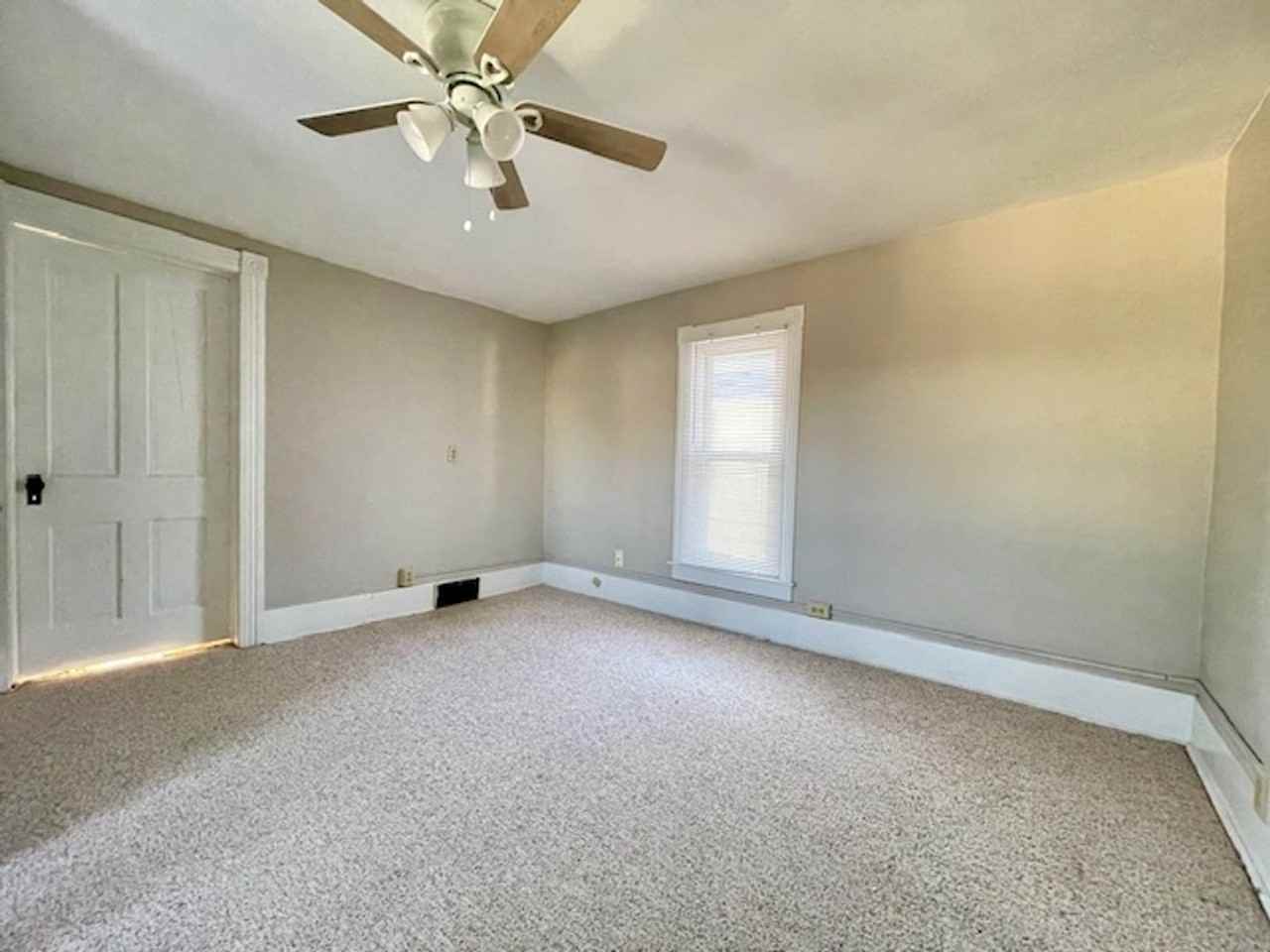 218 Pearl St - Photo 5 of 7