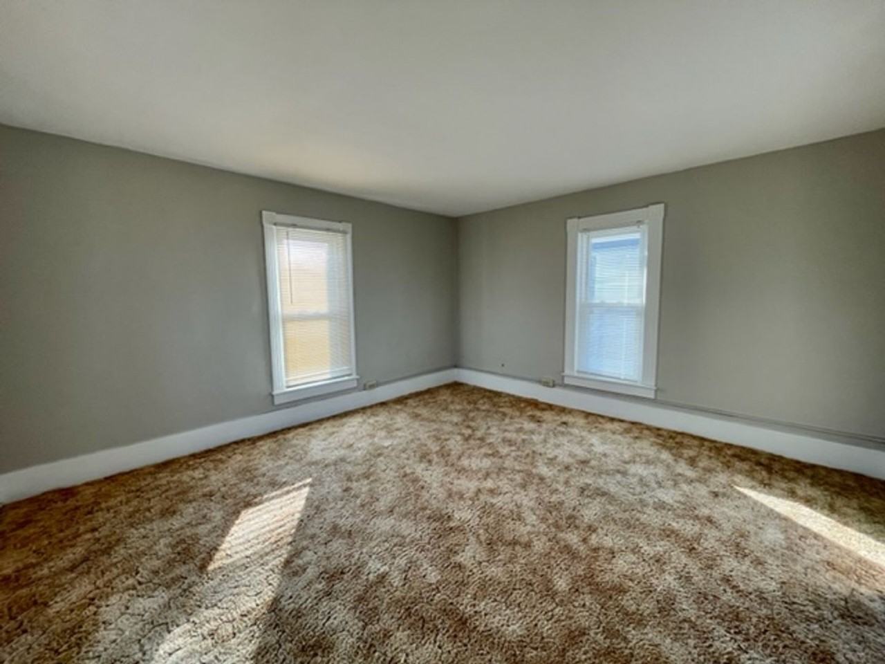 218 Pearl St - Photo 6 of 7