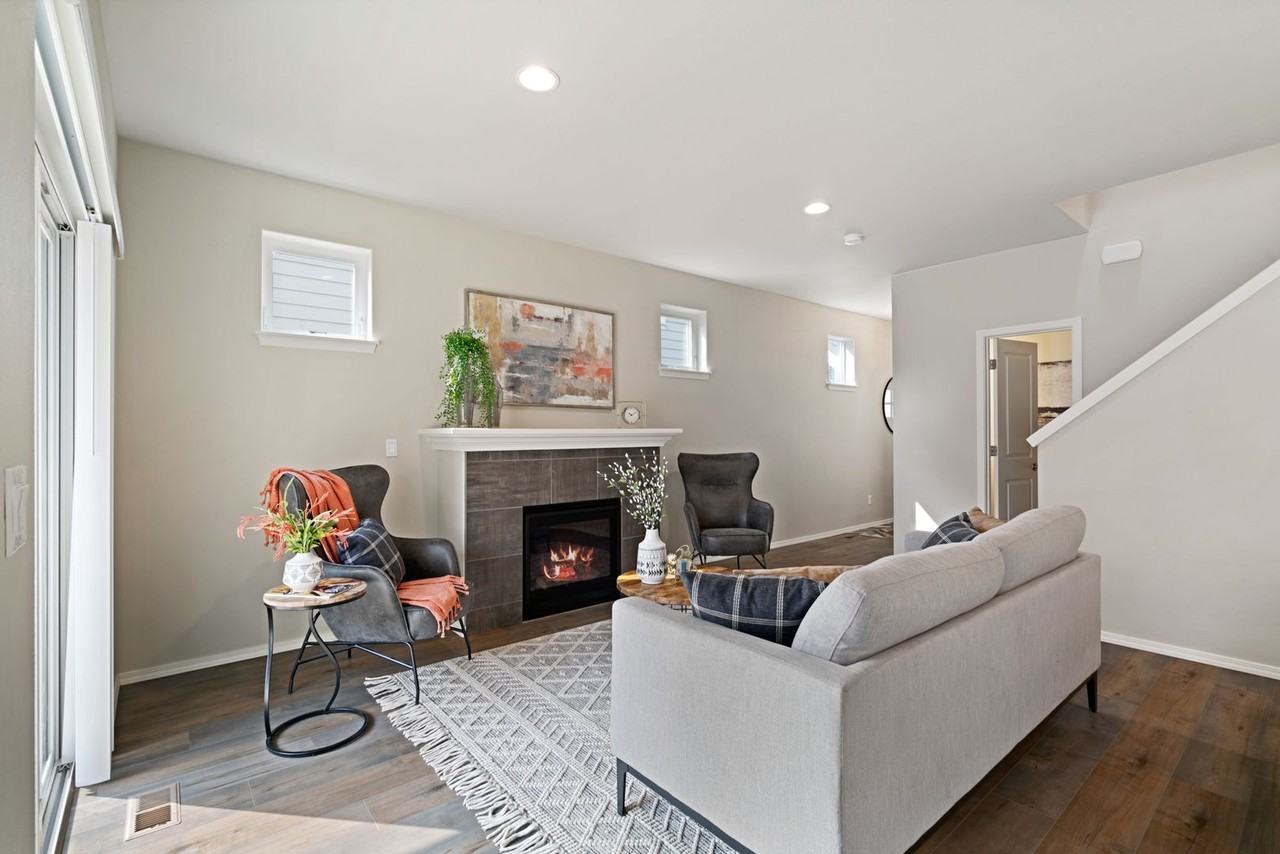 2358 Ne 6th St - Photo 3 of 22