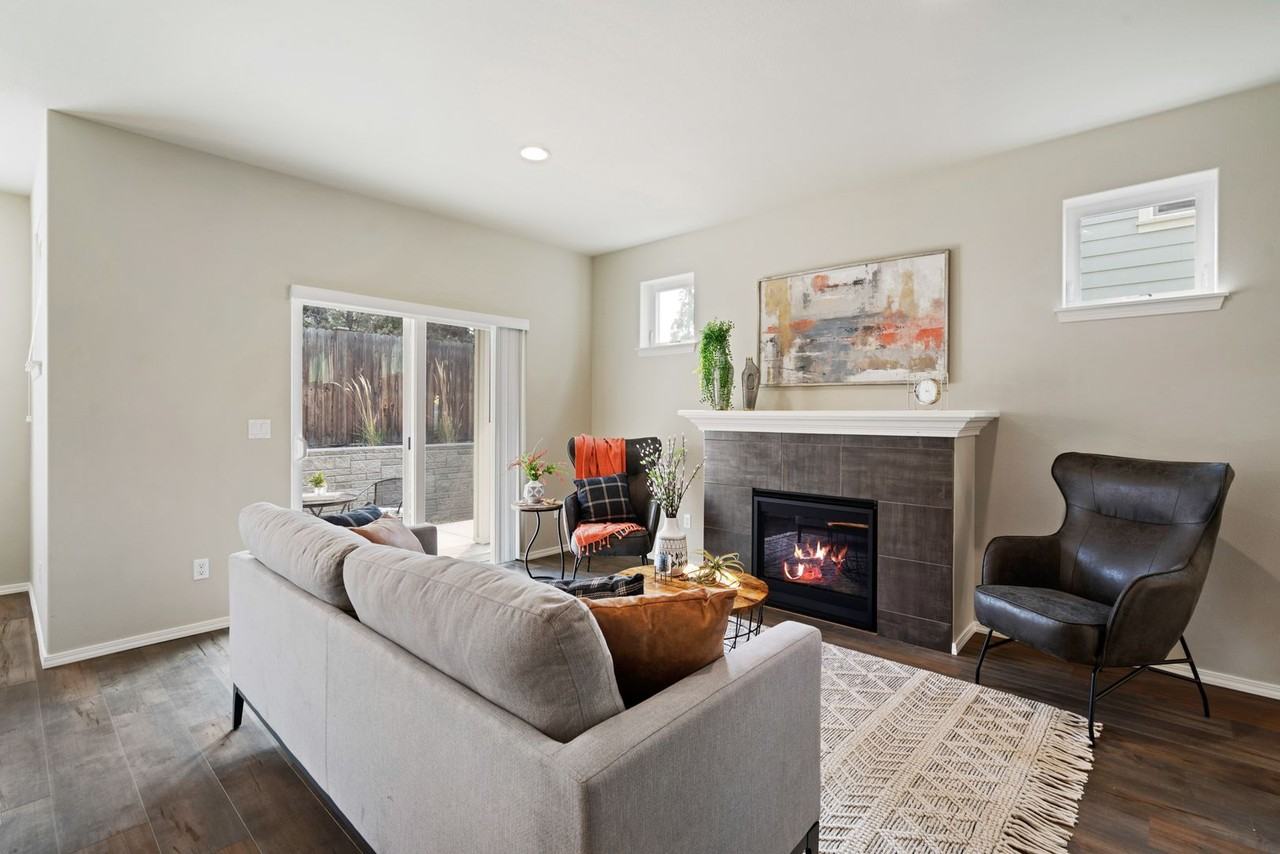 2358 Ne 6th St - Photo 4 of 22