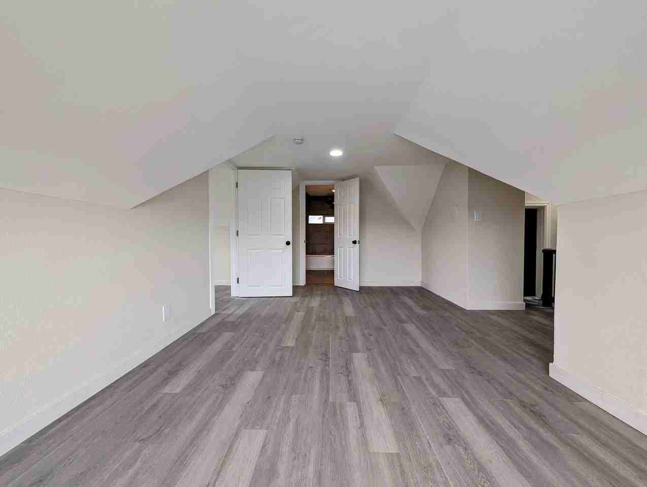 330 Roosevelt St. - Photo 5 of 49
