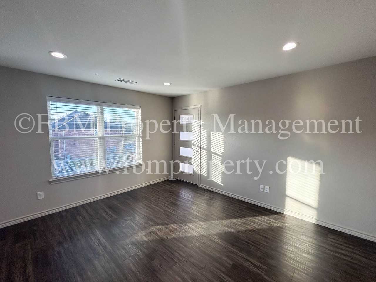 1203 N Clay St #122 - Photo 3 of 19