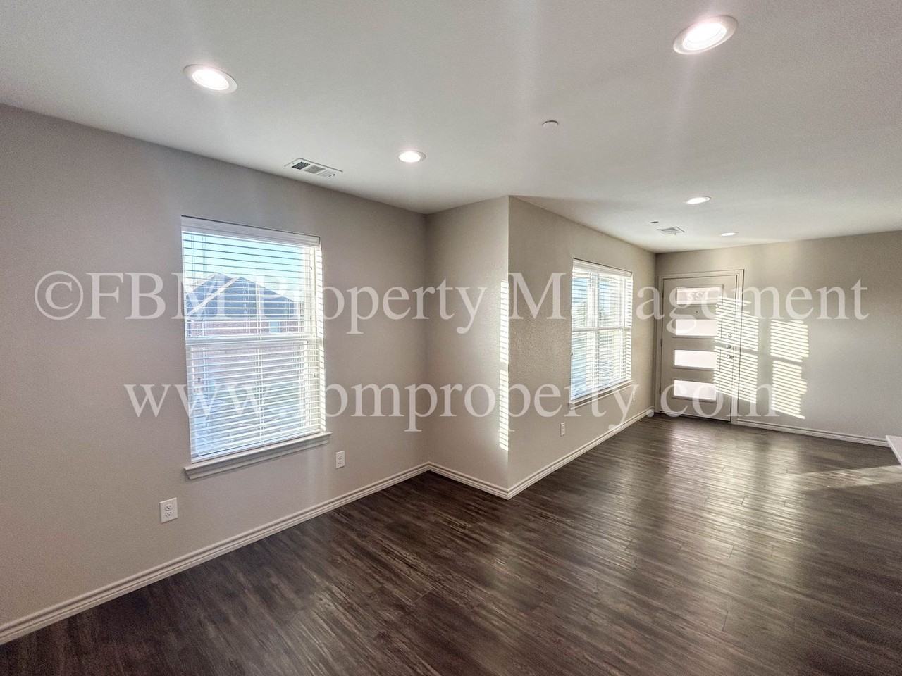 1203 N Clay St #122 - Photo 7 of 19