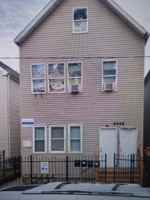 featured image of 4446 S Hermitage Ave