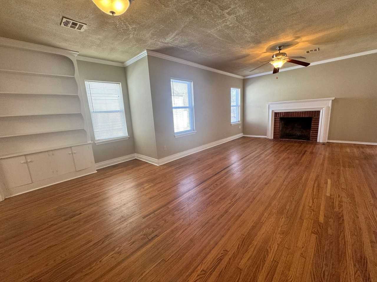 1239 S Richmond Ave - Photo 2 of 23