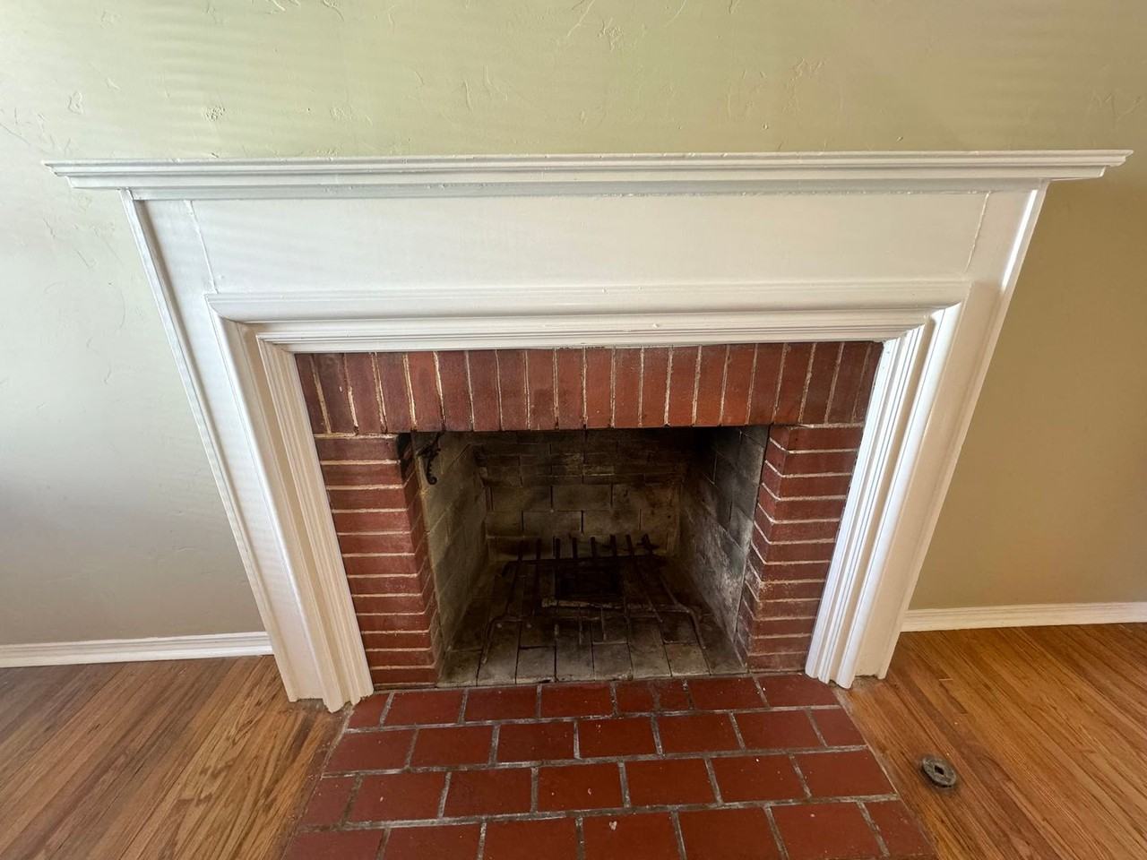 1239 S Richmond Ave - Photo 3 of 23