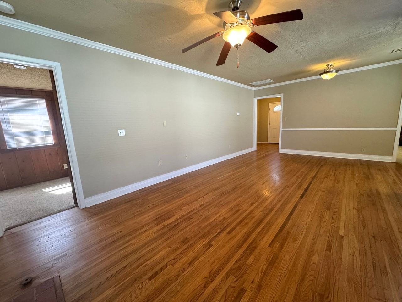 1239 S Richmond Ave - Photo 5 of 25