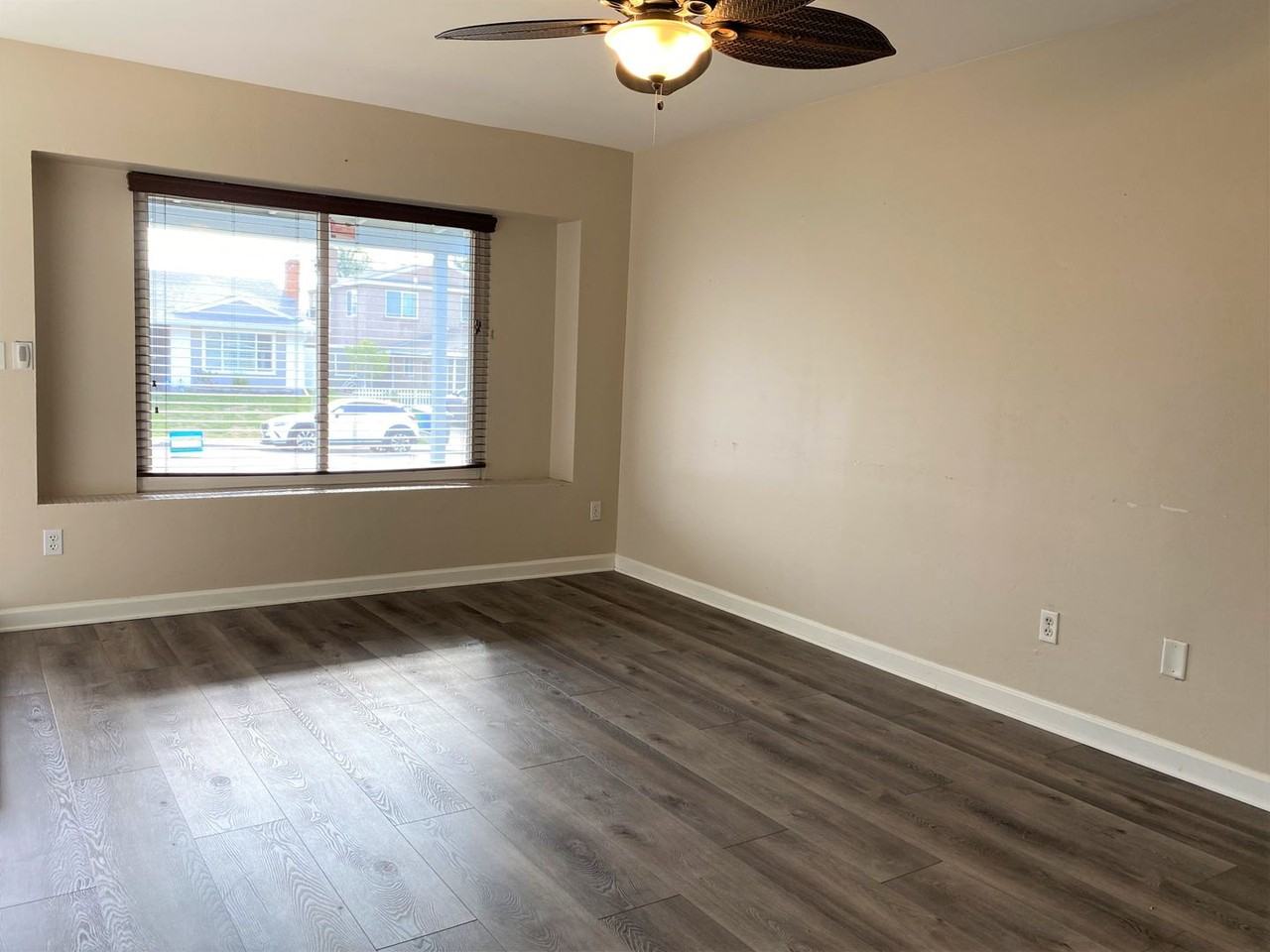 10048 Timberlane Way - Photo 5 of 11