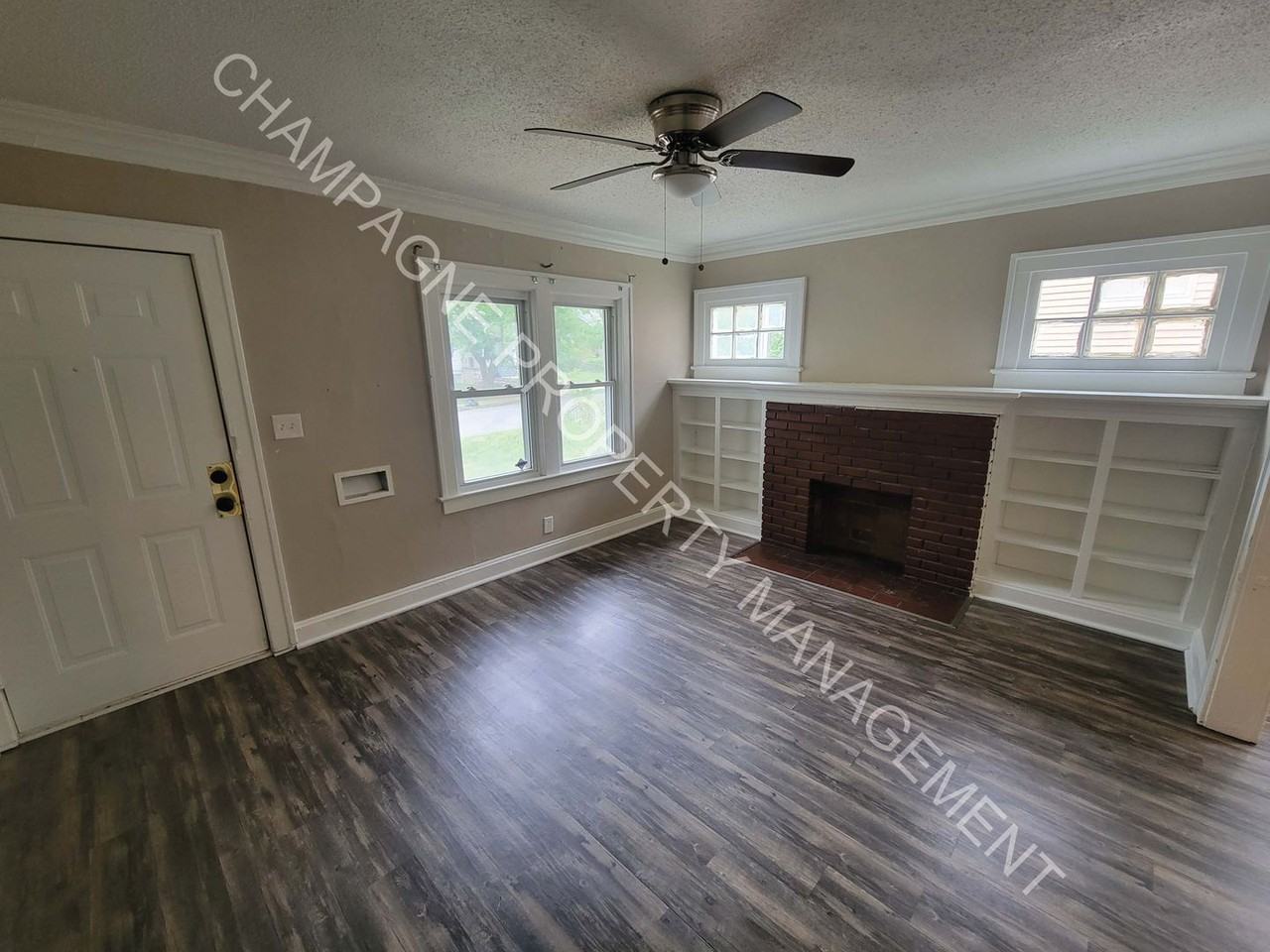 2201 E 68th Ter - Photo 3 of 12