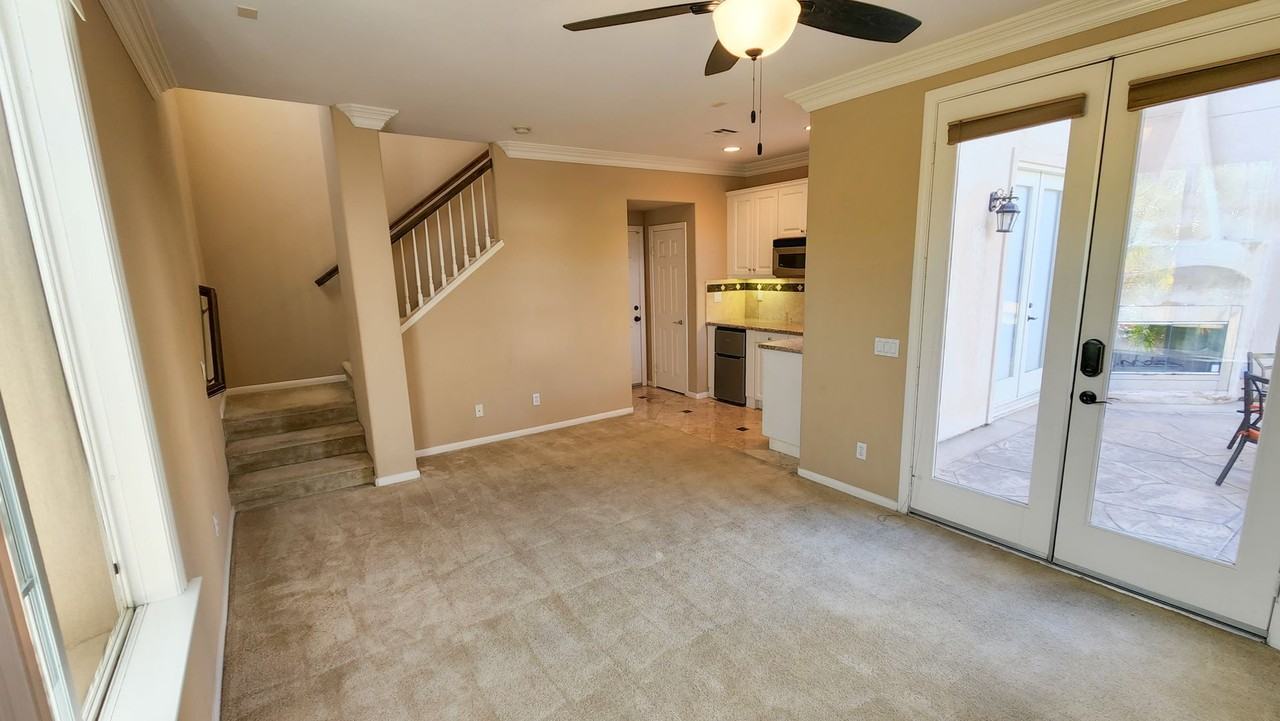 1033 White Alder Ave - Photo 3 of 14