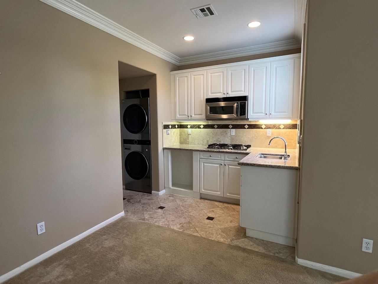 1033 White Alder Ave - Photo 4 of 14