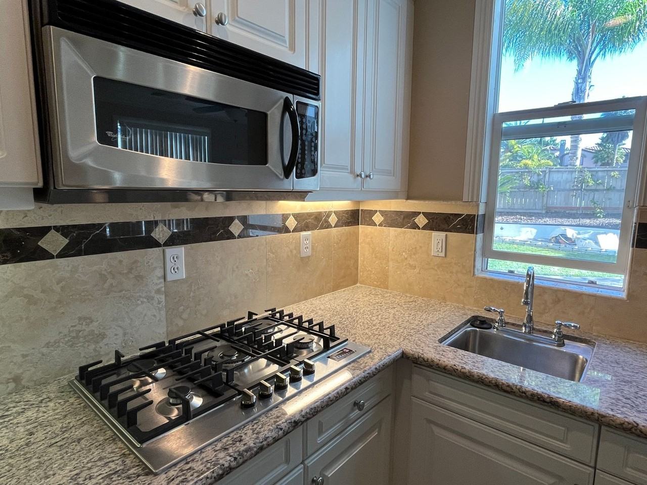1033 White Alder Ave - Photo 6 of 14