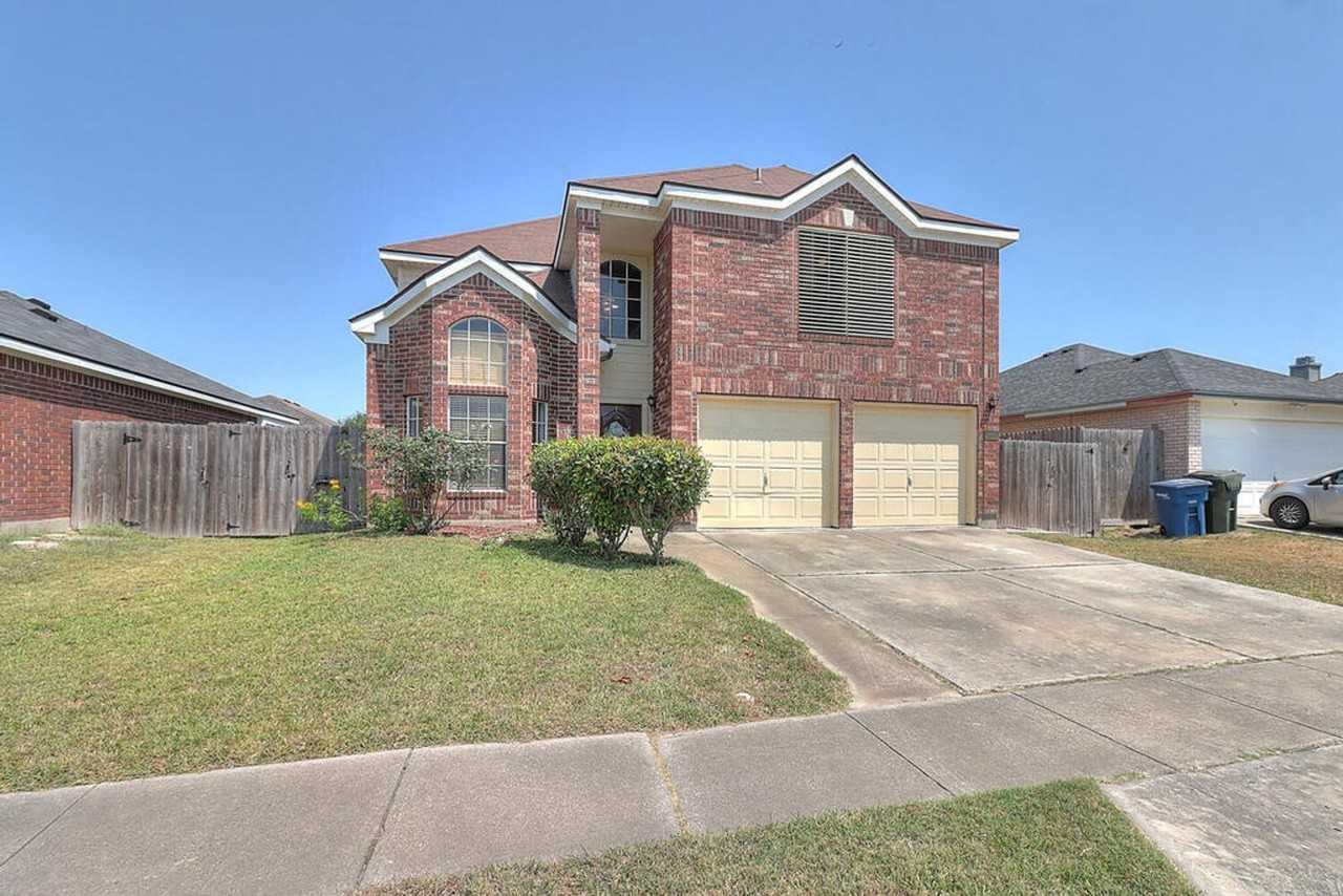 7846 Falcon Dr - Photo 2 of 50