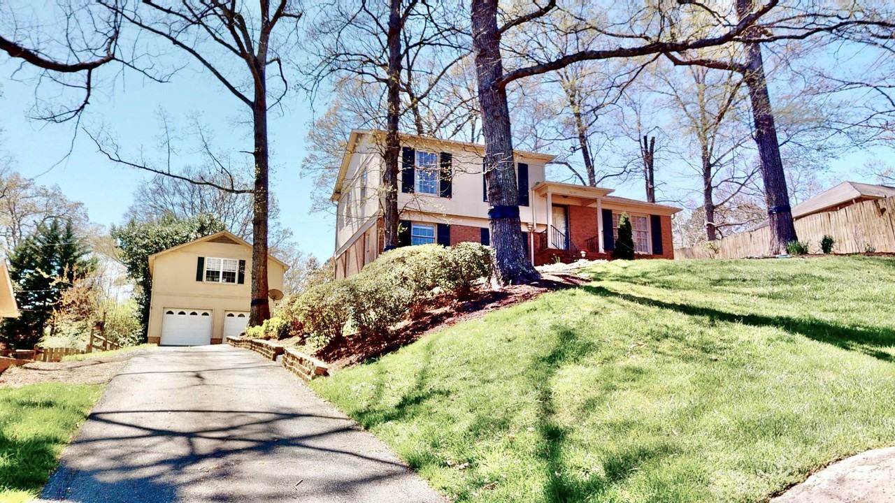 3032 Archdale Dr - Photo 3 of 27