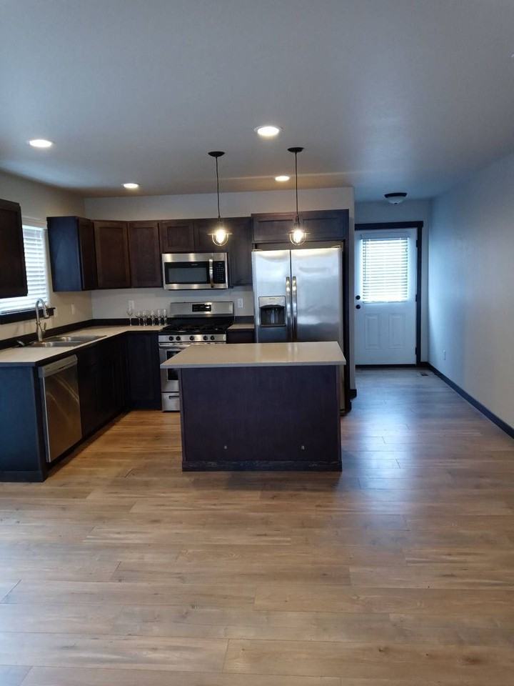 8912 N Spokane St - Photo 4 of 22