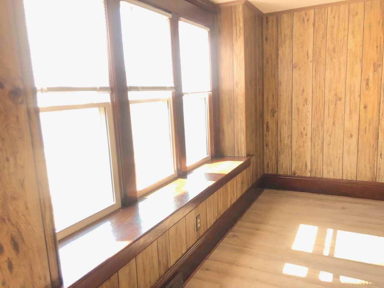 1603 S Center St - Photo 3 of 13