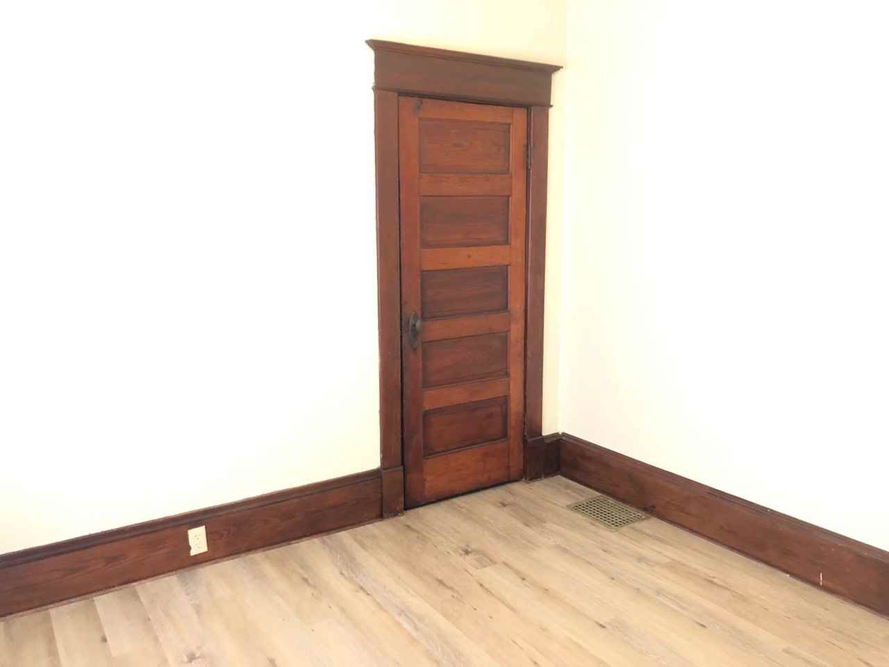 1603 S Center St - Photo 7 of 13