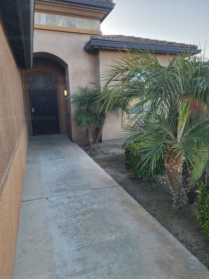 7302 Carson River Rd - Photo 3 of 50