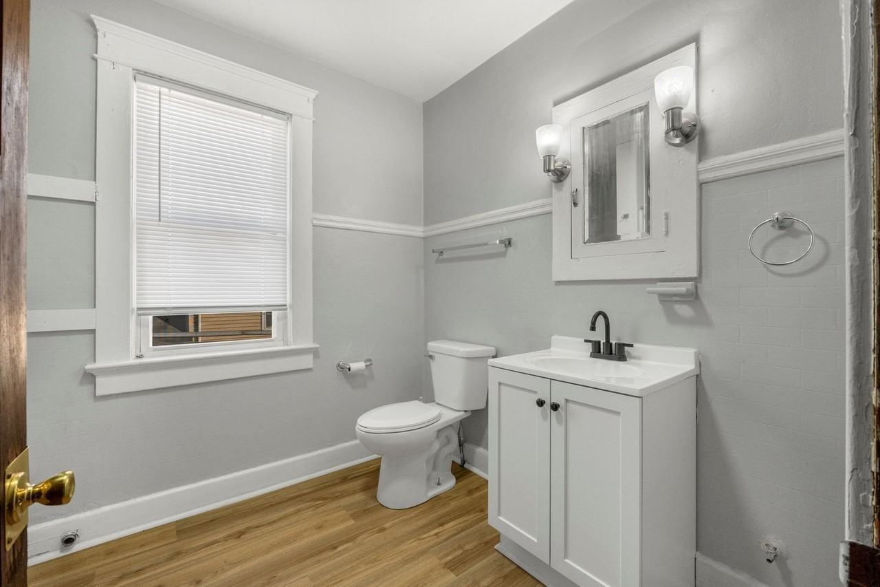 2118 Webster St - Photo 5 of 36