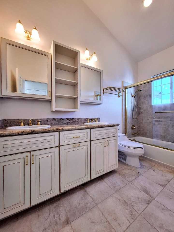 802 Schooner Bay Dr - Photo 5 of 38