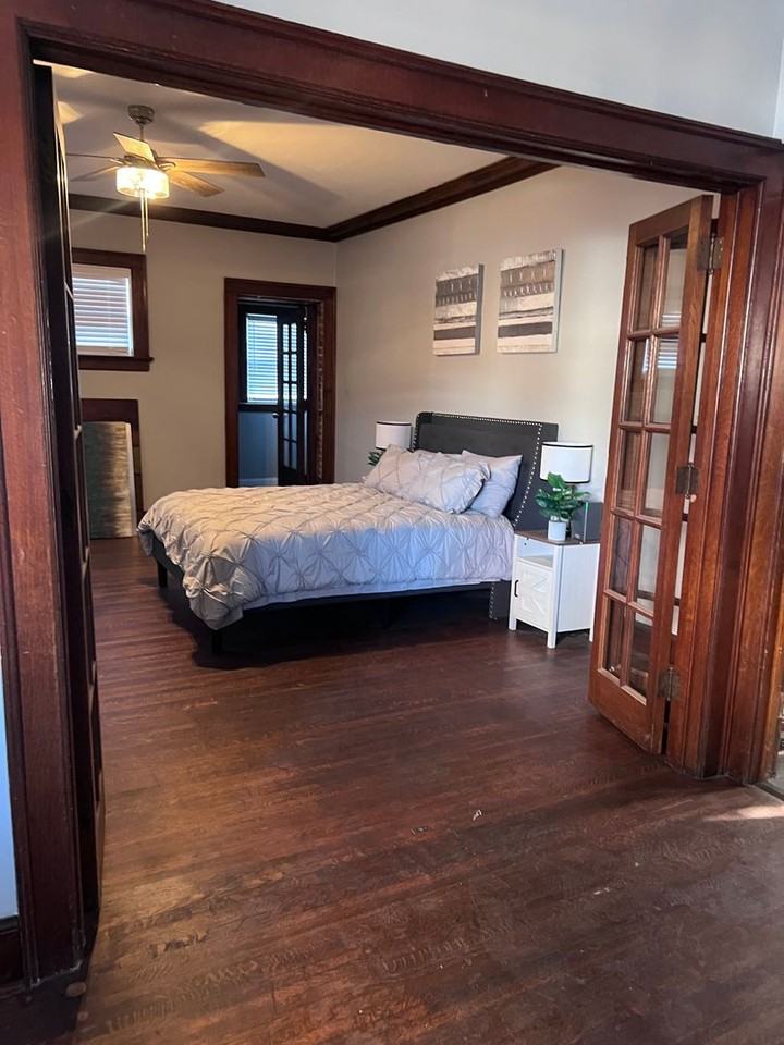 807 Broadway - Photo 3 of 12