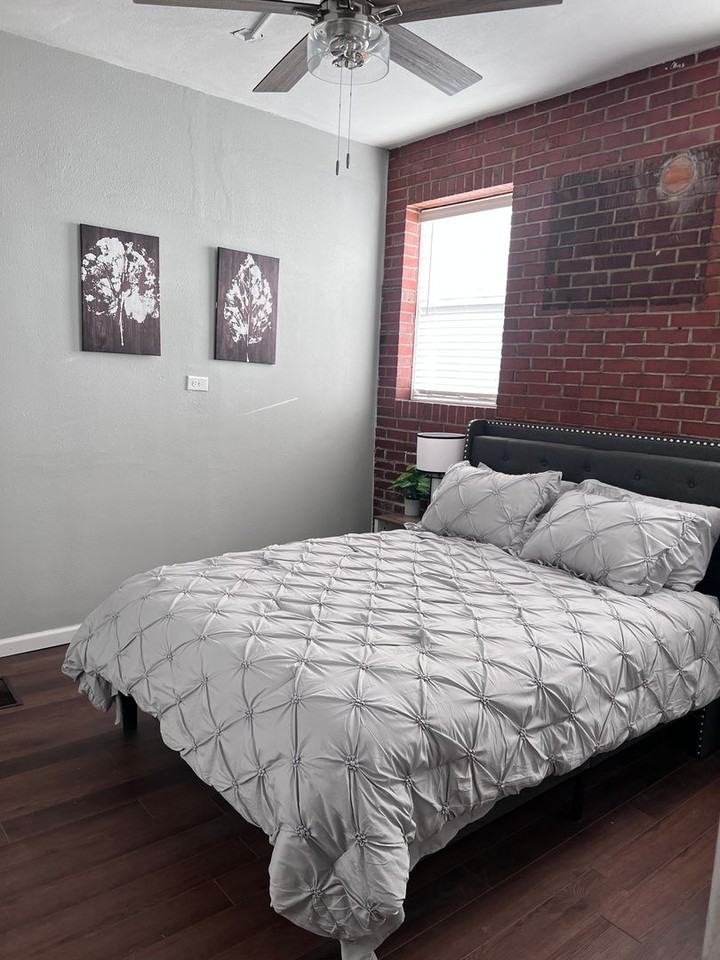 807 Broadway - Photo 4 of 12