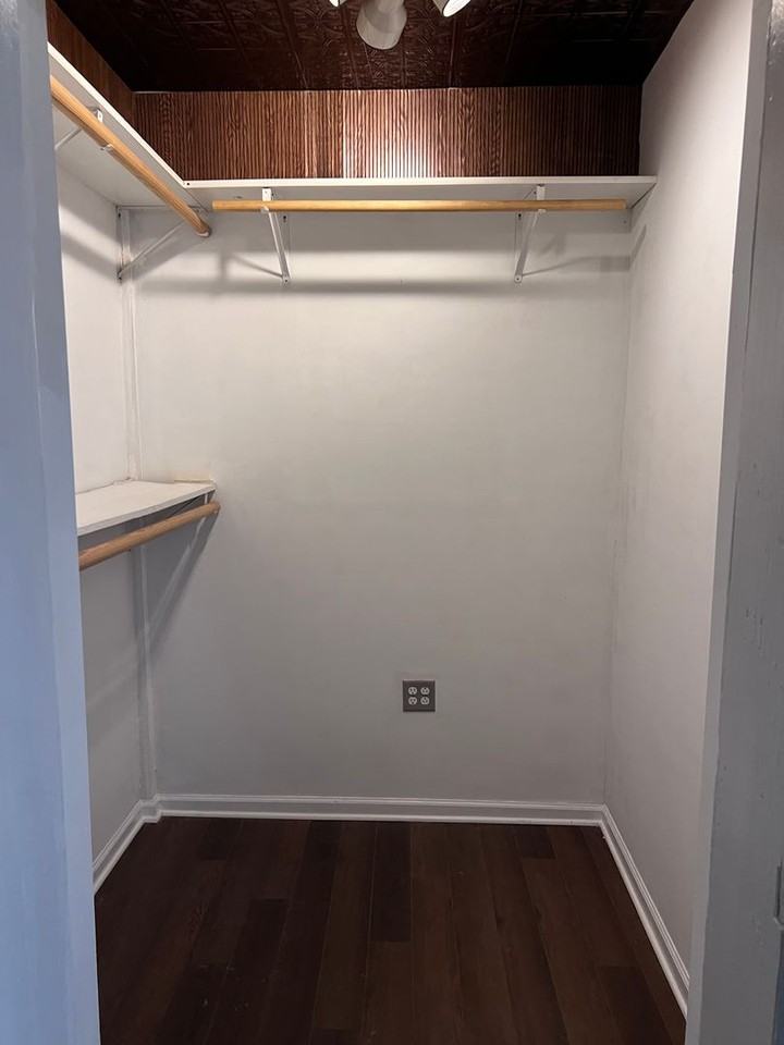 807 Broadway - Photo 6 of 12