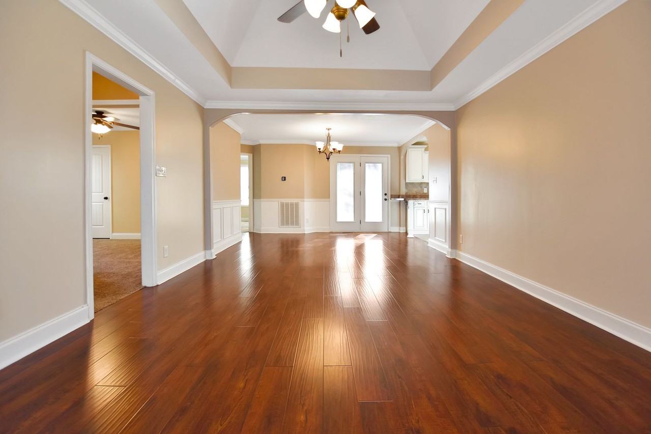 3639 Fox Tail Dr - Photo 3 of 21