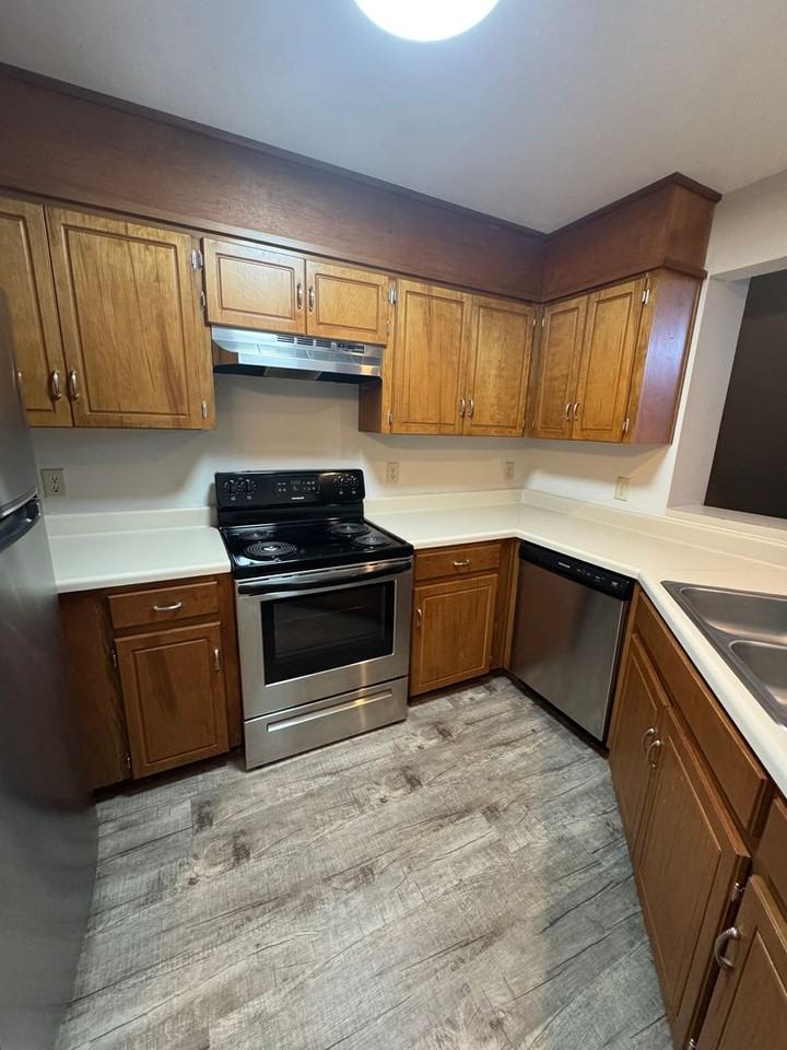 105 Summit Dr Se - Photo 2 of 8