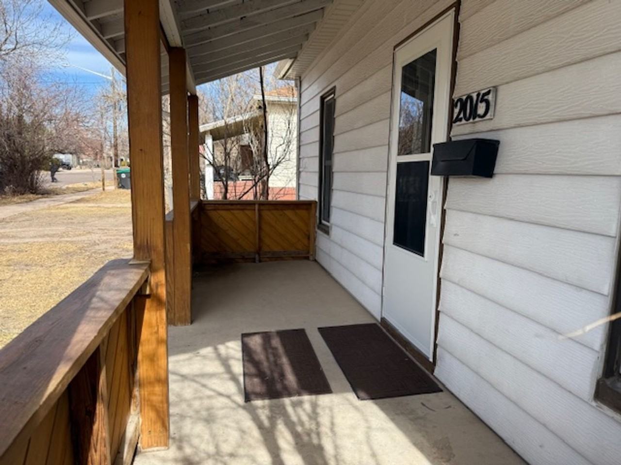 2015 Van Lennen Ave - Photo 2 of 26