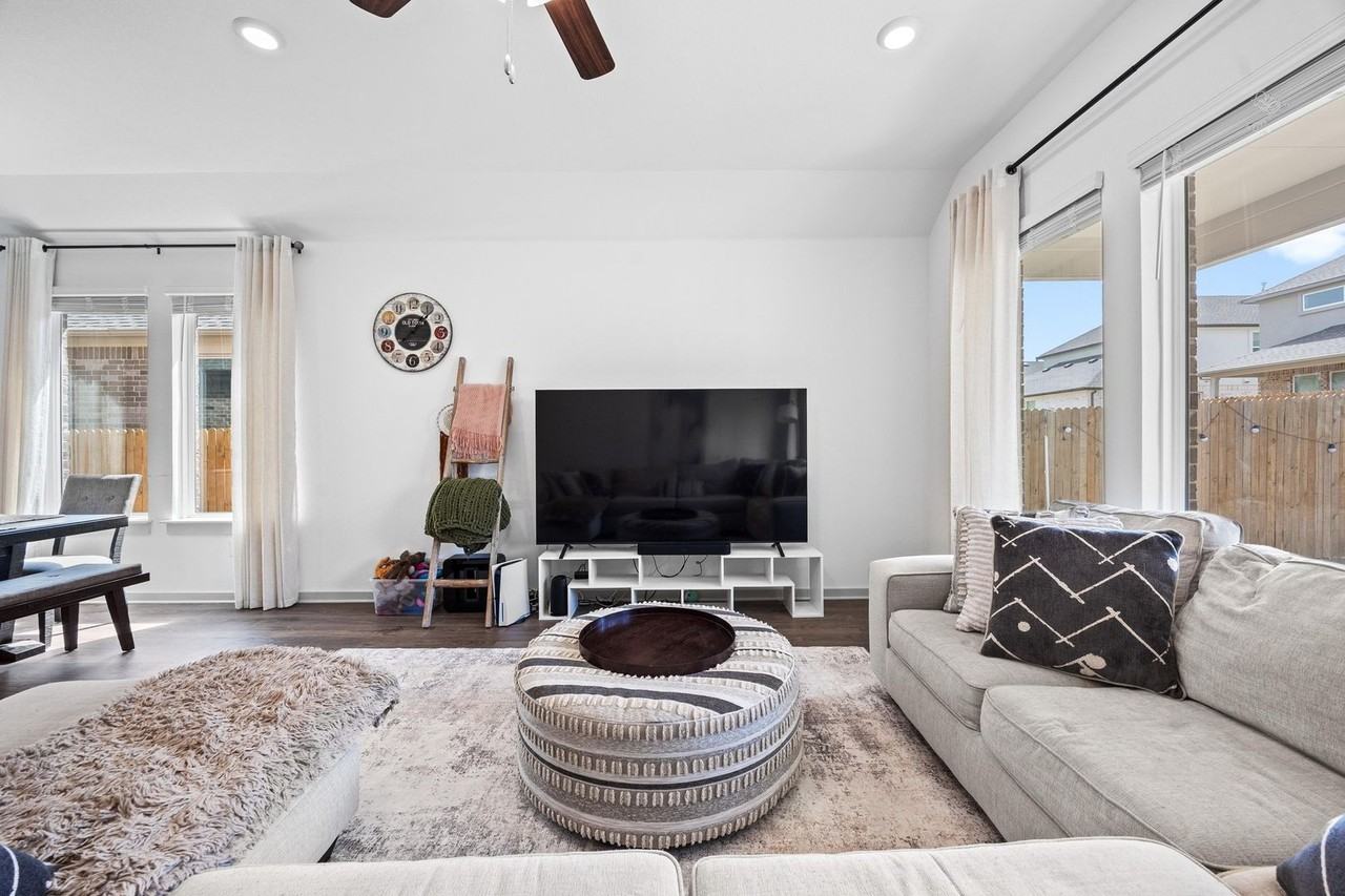 329 Black Sheep Cv - Photo 6 of 39