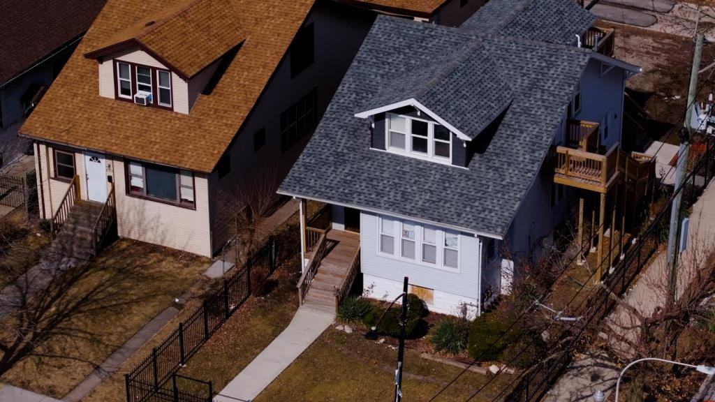 634 W 111th St - Photo 2 of 21