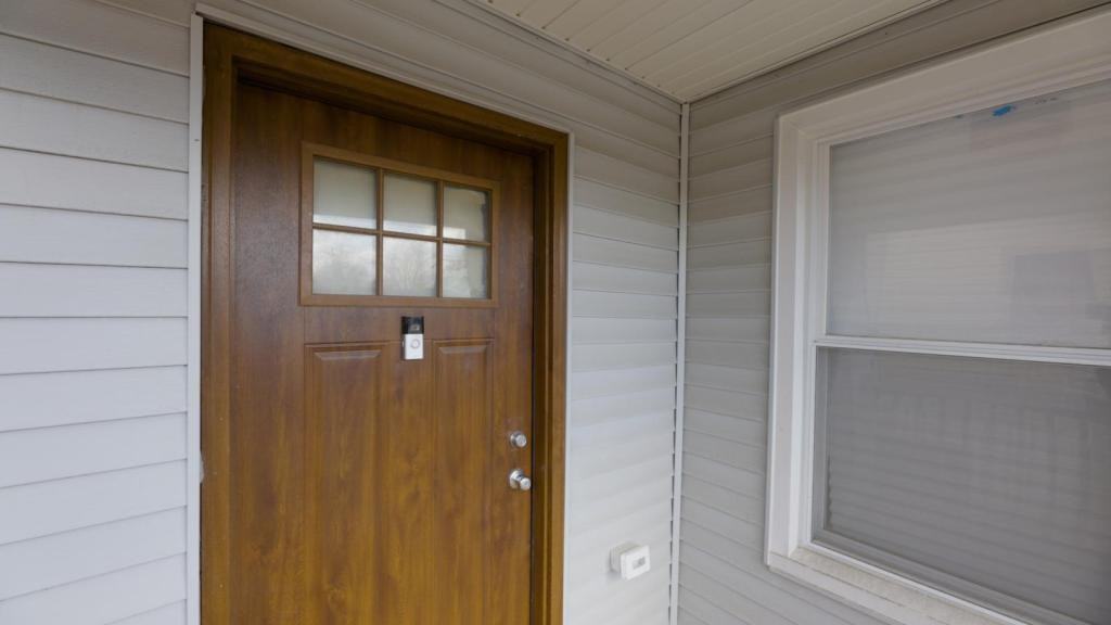 634 W 111th St - Photo 5 of 21