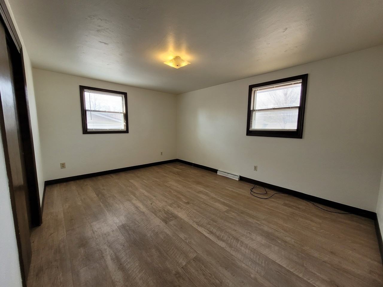 2461 He Nis Ra Ln - Photo 3 of 9