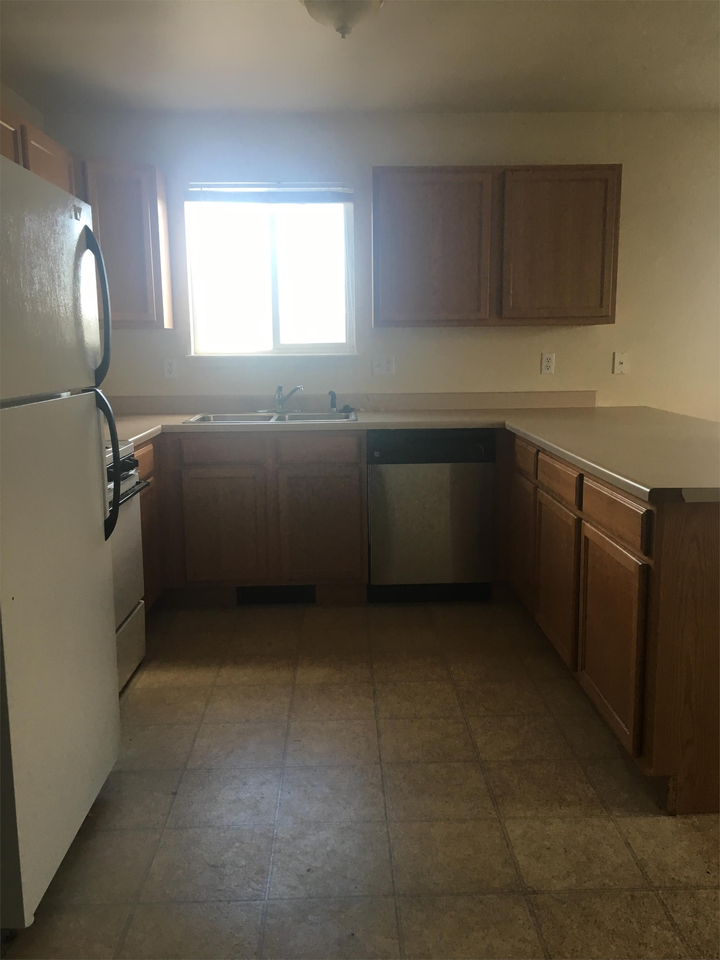 1825 S 9th St #D - Photo 5 of 16