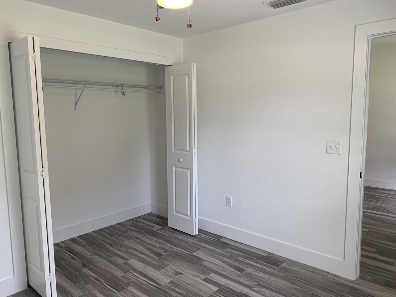 503 Se 5th St - Photo 2 of 11