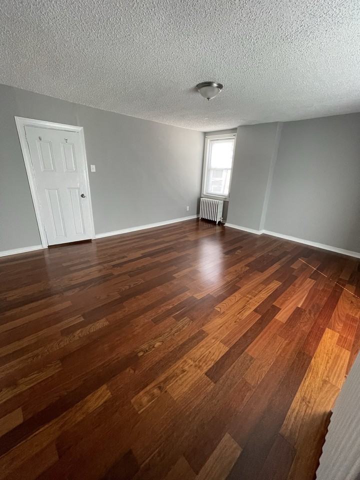 4628 Penn St #3 - Photo 4 of 7