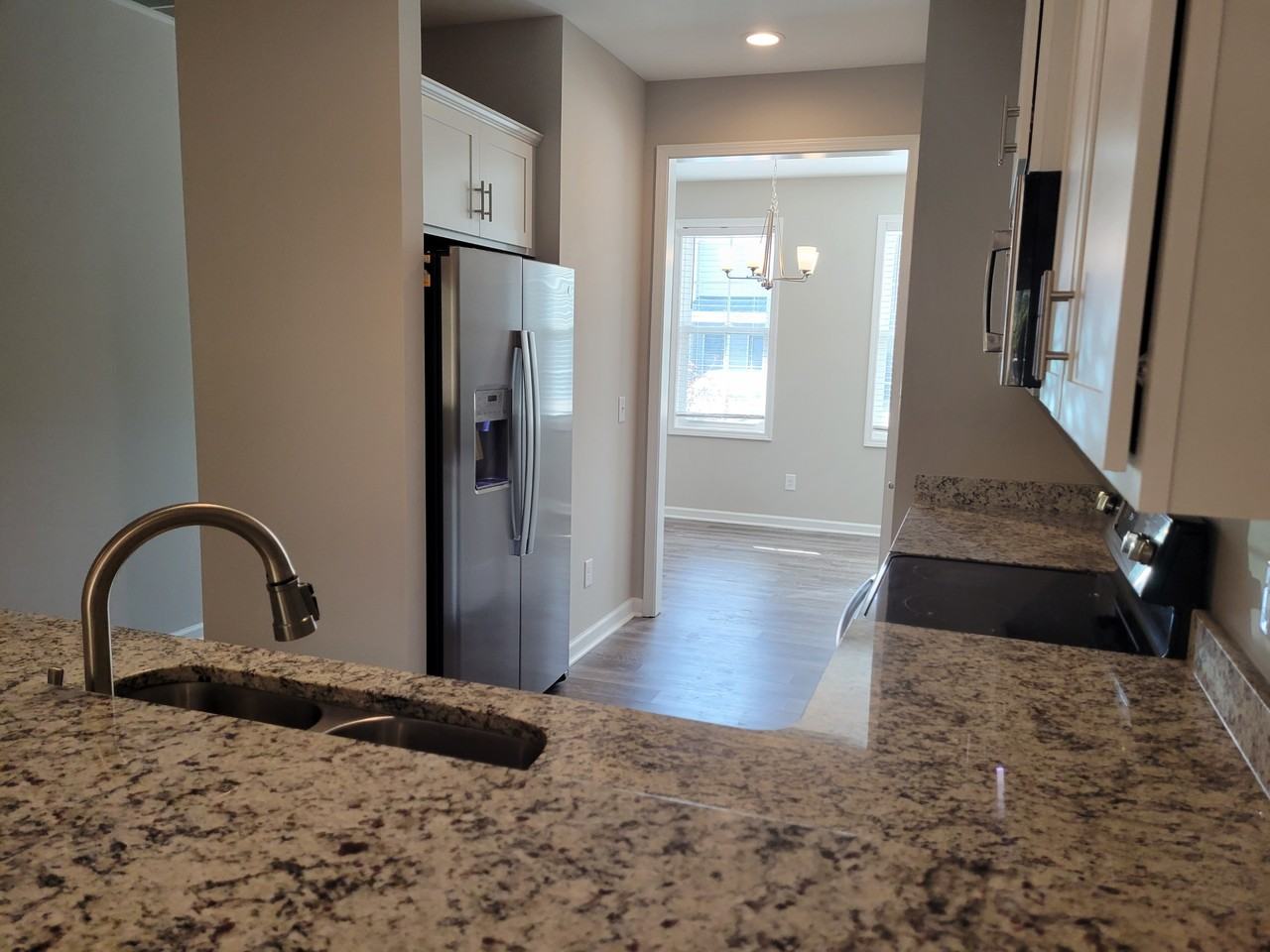175 Old Murdoch Rd #1003 - Photo 6 of 10