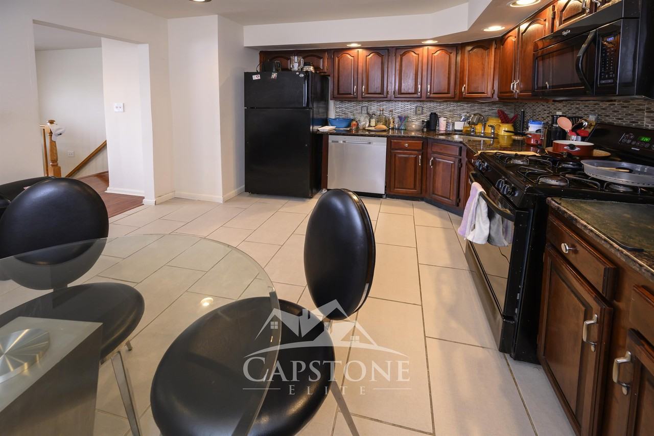 67 Vaughan Dr - Photo 2 of 20