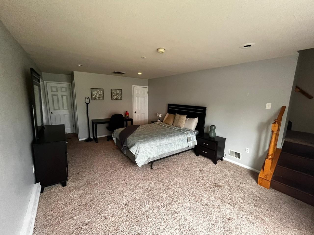 67 Vaughan Dr - Photo 6 of 20