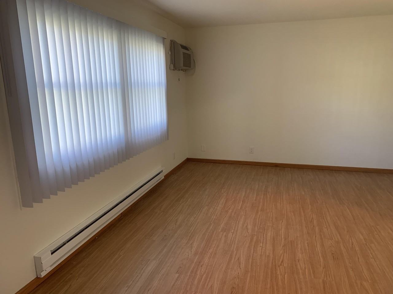 529 E Main St - Photo 2 of 10