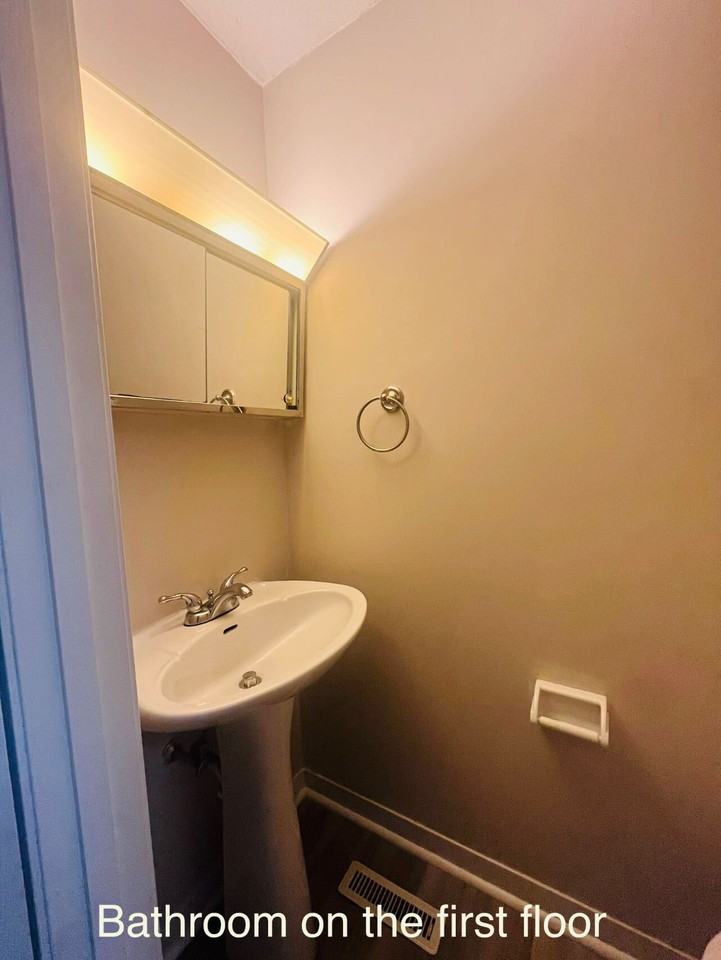 588 E Graham Pl #1 - Photo 7 of 18